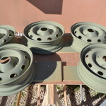 5 roues de Renault 4L traitées anticorrosion à l'apprêt phosphatant