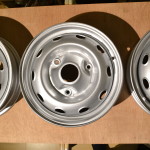 3 jantes de 4L avec peinture métallisée
