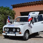 renault 4L drapeaux français