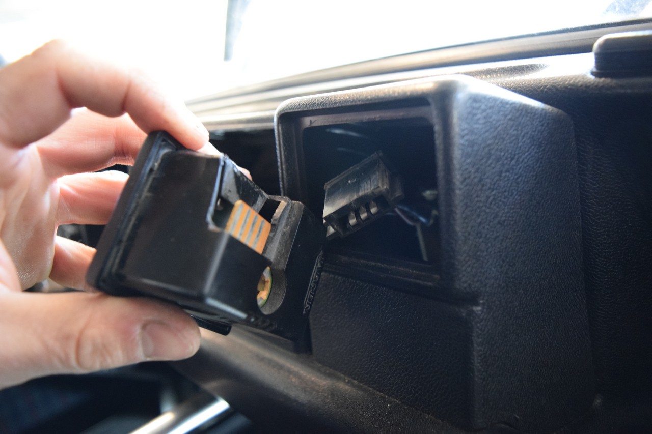 Blue Rally comment installer une prise 12V / USB ? Sortie de Grange — free download