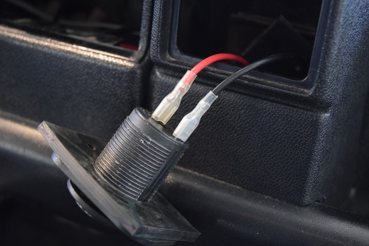 Blue Rally comment installer une prise 12V / USB ? Sortie de Grange — free download