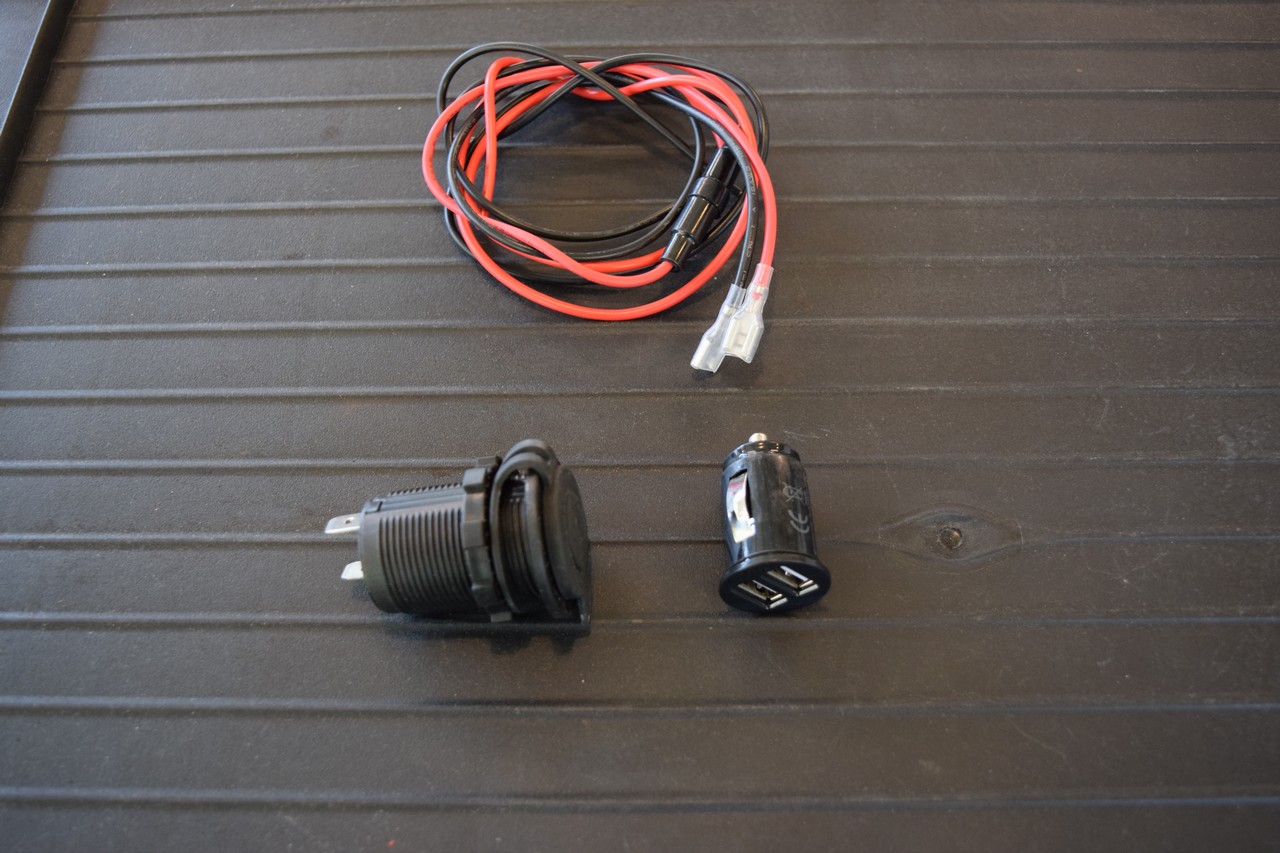 Blue Rally comment installer une prise 12V / USB ? Sortie de Grange — free download